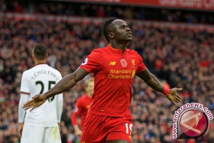 Milner dan Mane amankan kemenangan Liverpool di Markas Palace