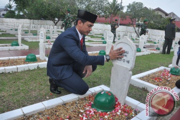 Gubernur: Hari Pahlawan momentum lanjutkan perjuangan