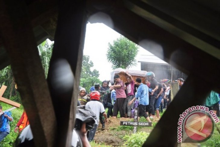 Intan Menuju Peristrahatan Terakhir