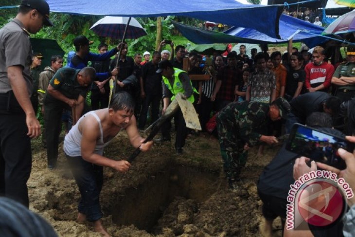 Intan Menuju Peristrahatan Terakhir