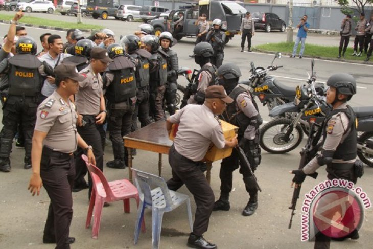 Penanganan Aksi Kerusuhan Pilkada Aceh