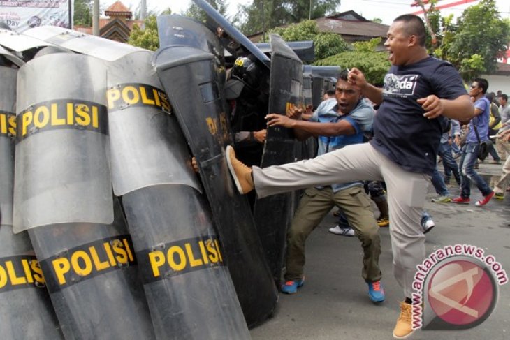 Penanganan Aksi Kerusuhan Pilkada Aceh