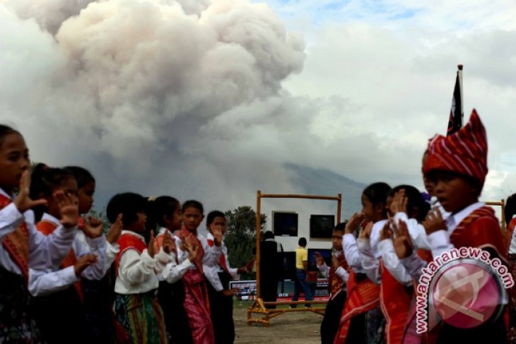 TARI TRADISIONAL KARO