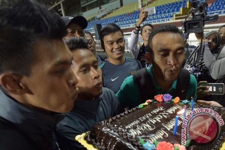 Kue Ultah Pemain Timnas