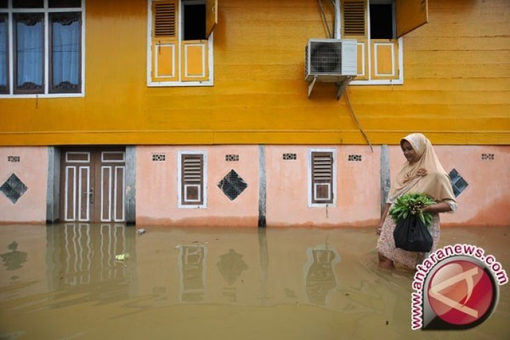 Debit Air Sungai Batanghari Meningkat Warga Diminta Waspada