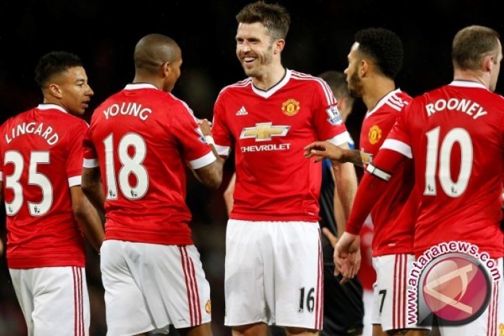 Mkhitaryan Bawa United Kalahkan Spurs
