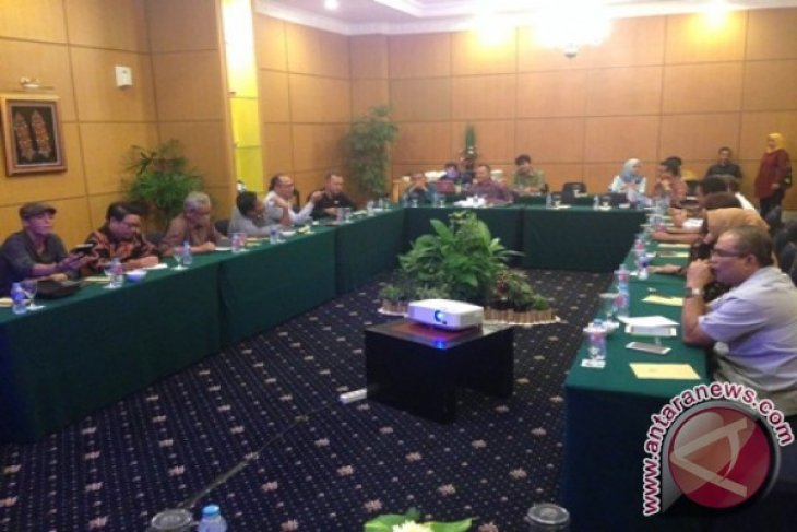 Prioritaskan Raperda Luncuran 2016