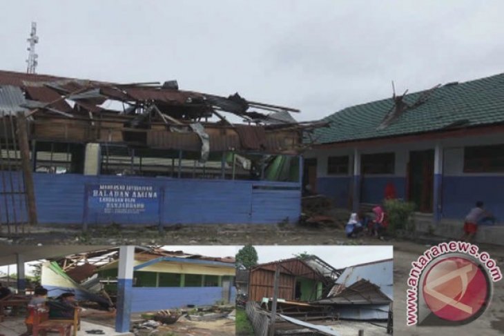 Kemendikbud Bantu Rehabilitasi SDN Terbakar Di Banjarbaru