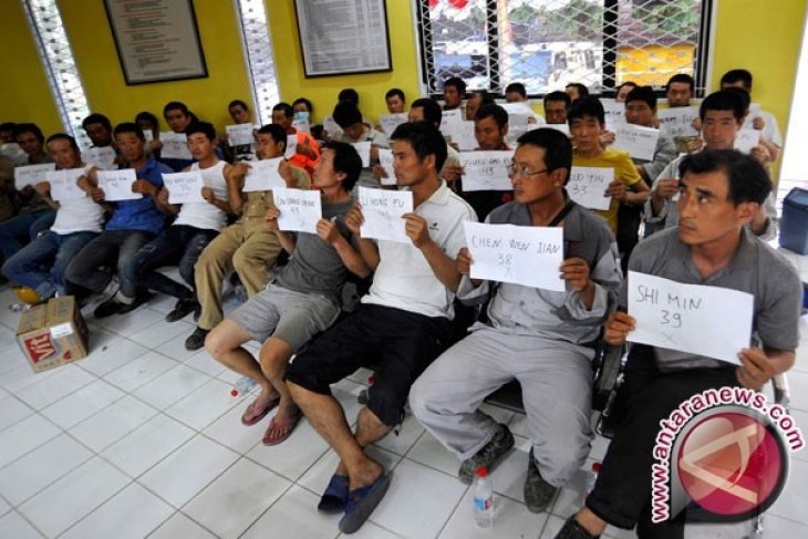 Ramai mempermasalahkan TKA ilegal China