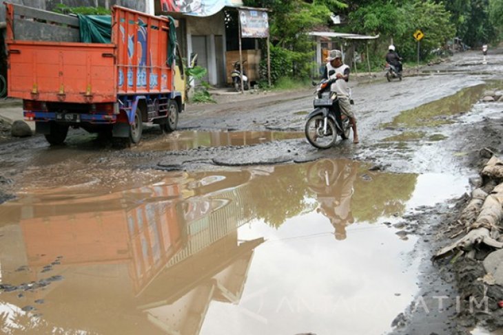 Jalur Utama Angkutan Barang Rusak