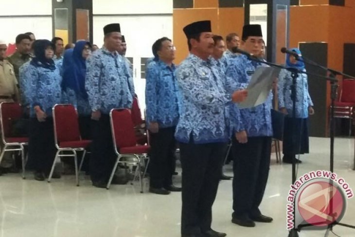 Bupati Rusman Ali Bagikan DPA SKPD 2017