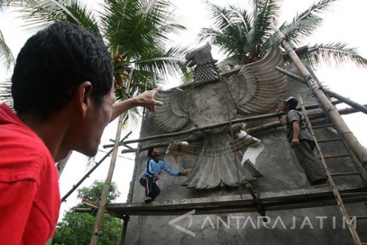 Pembangunan Monumen Garuda Pancasila