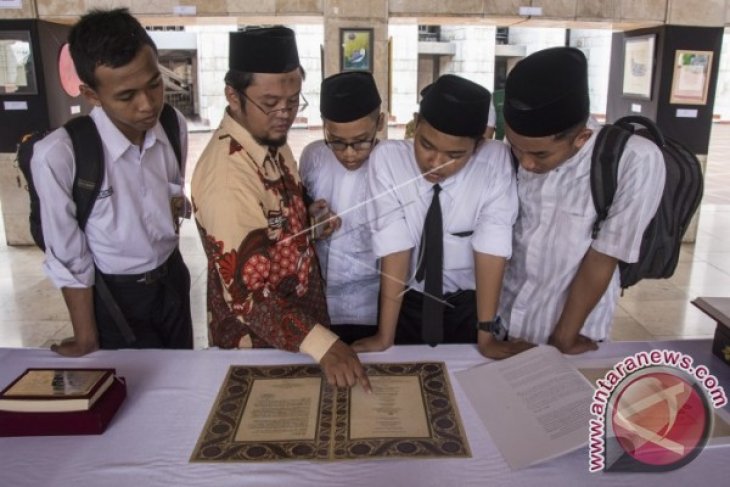 Masjid Istiqlal Gelar Pameran