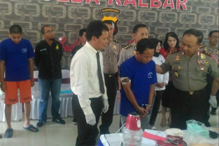 Polda Kalbar Musnahkan 1,489 sabu dan 3.000 H5