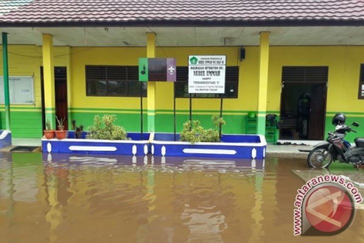 Banjir Genangi Baamang Kotim