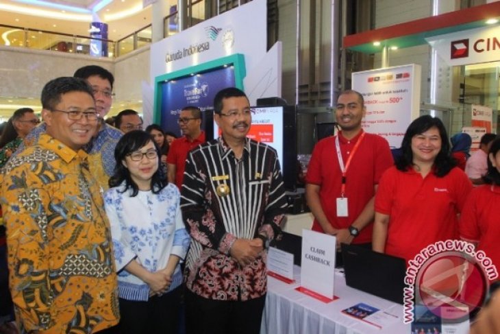 Gubernur Minta Garuda Layani Delapan Bandara Sumut