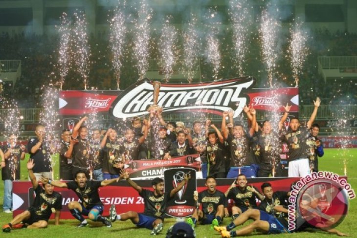 President Congratulates Arema Malang As President Cup Winner