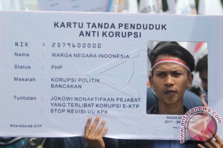 Tuntut Penuntasan Kasus e-KTP