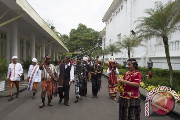 Presiden Bertemu Masyarakat Adat