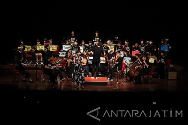 Konser Worldship Orchestra