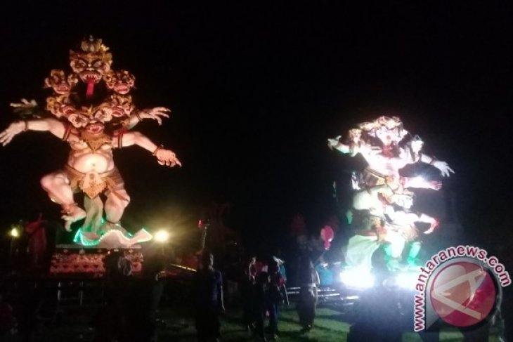 Wisatawan Mancanegara Saksikan