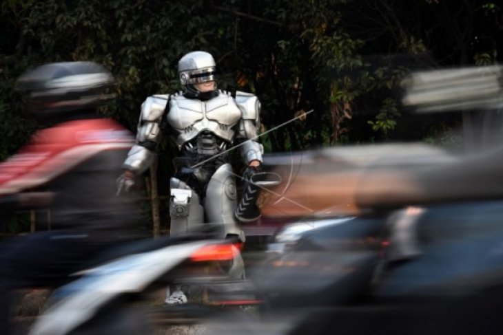 Robocop Ngamen