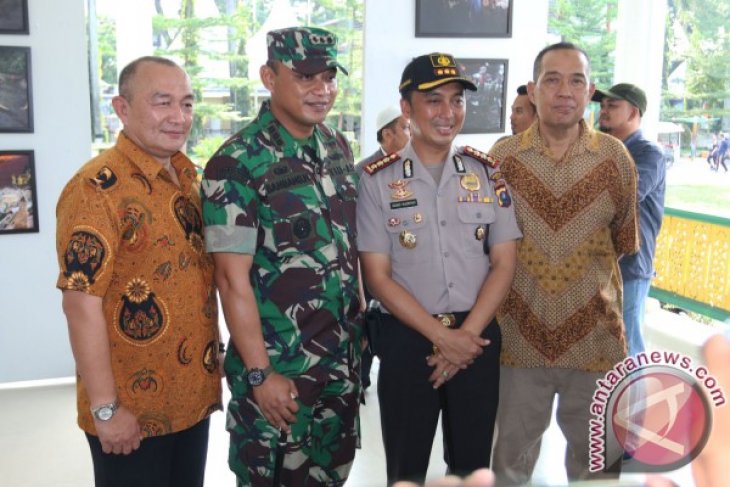 HADIRI PAMERAN FOTO KALEIDOSKOP PFI