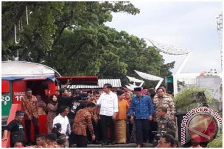 Presiden Joko Widodo Menyapa PKL Cihampelas