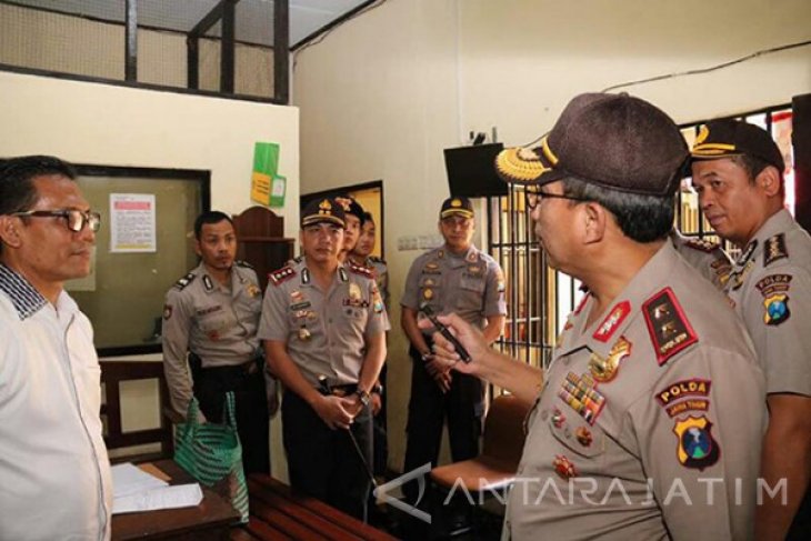 Kapolda Jatim Tinjau Ruang Tahanan Kabur