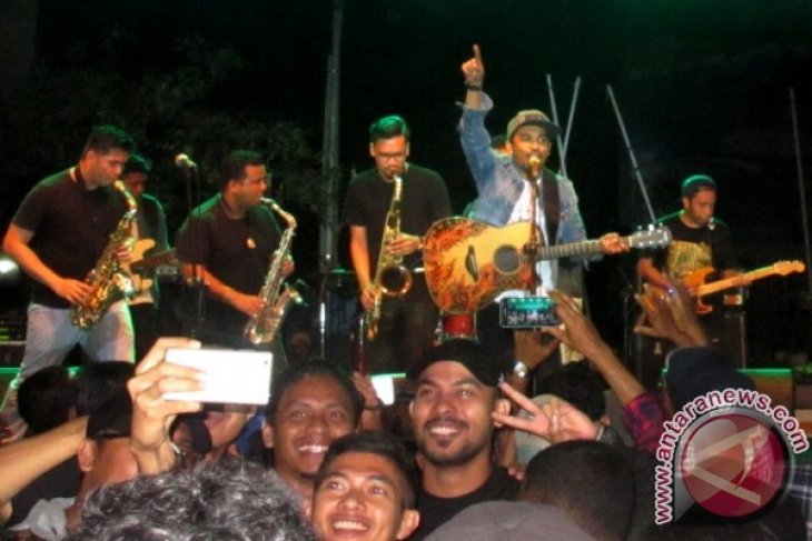 SITC Feat Glenn Fredly