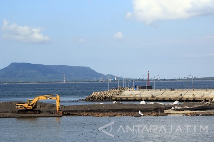 Pembangunan Dermaga Boom Marina