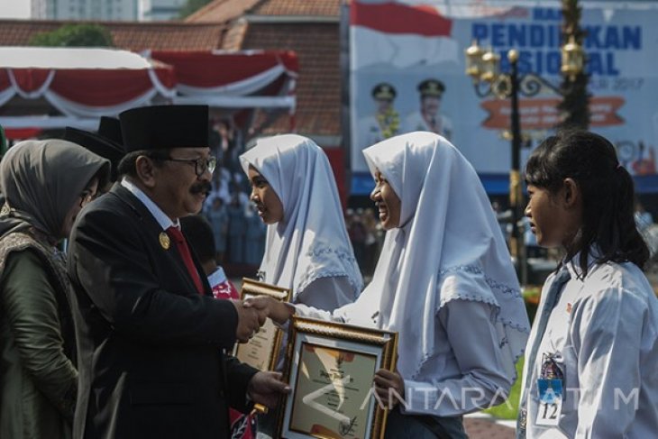 Upacara Hari Pendidikan Nasional 2017