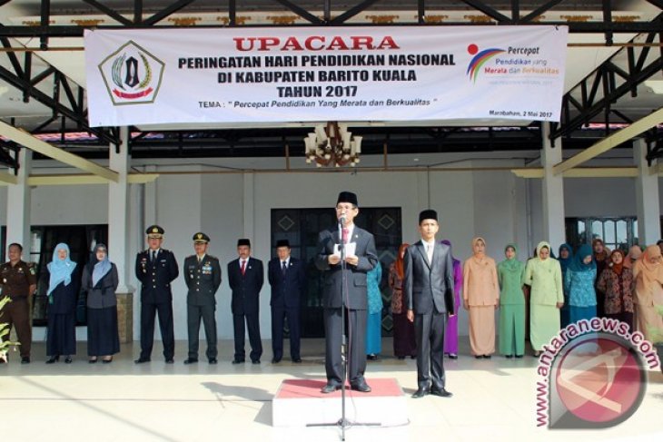 UPACARA PERINGATAN HARI PENDIDIKAN NASIONAL