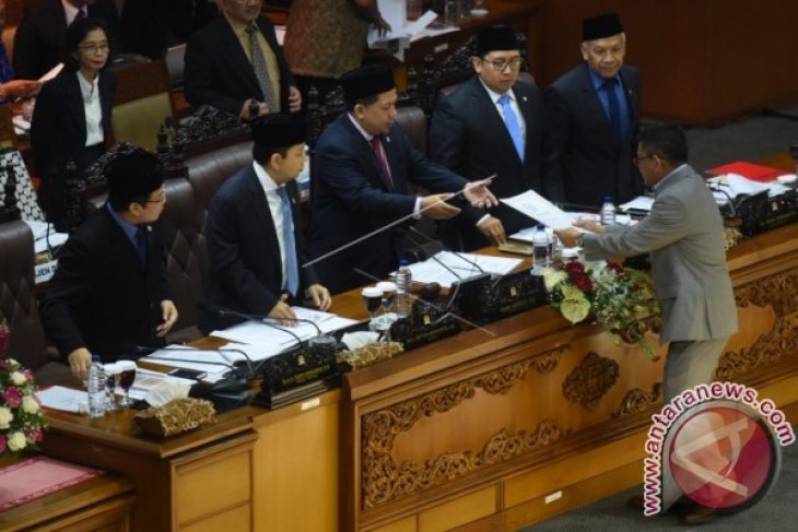 Anggota Komisi III DPR Yang Ikut Menandatangani Hak Angket KPK