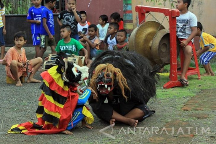 Kesenian Tradisional Barong