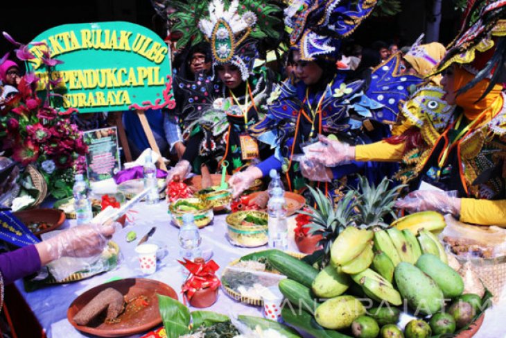 Festival Rijak Uleg Surabaya