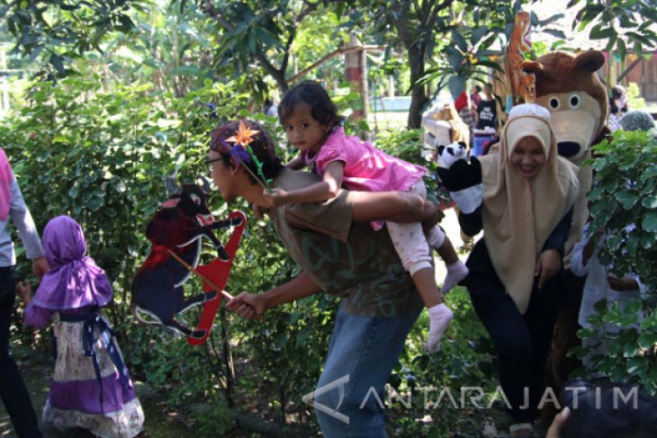 Peringati Hari Buku Nasional