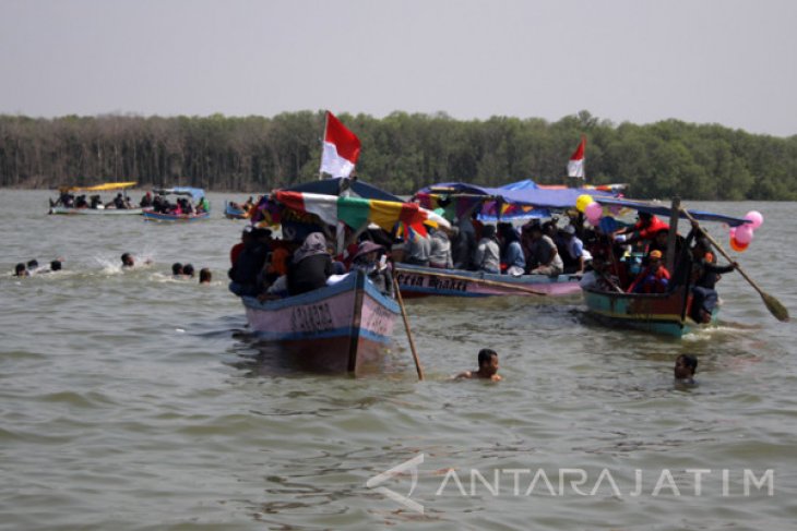 Tradisi Petik Laut