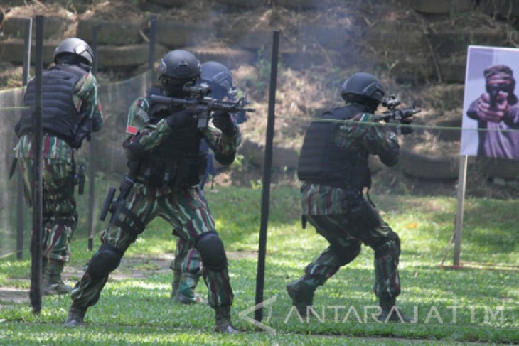 Latihan Gabungan Anti Teroris