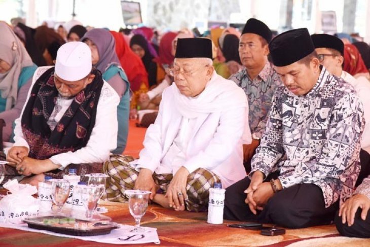 Dedi Mulyadi Jadikan Luthfi Sebagai Anak Angkat