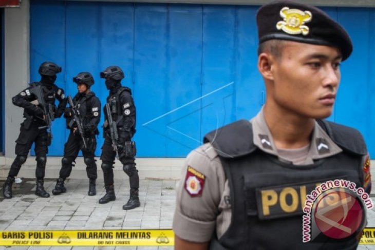 Penggeledahan Ruko Laundry Terduga Teroris