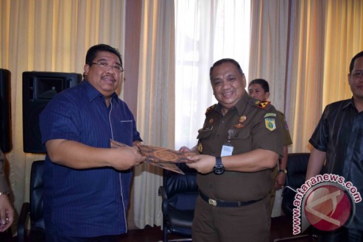Pemkab-Kejari Buleleng Kerja Sama Pengawasan Pembangunan