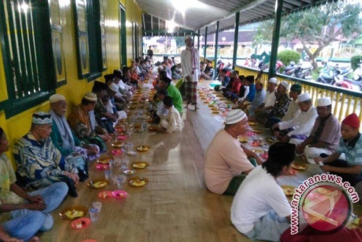 Buka Puasa Masjid Shiratal Mustaqiem