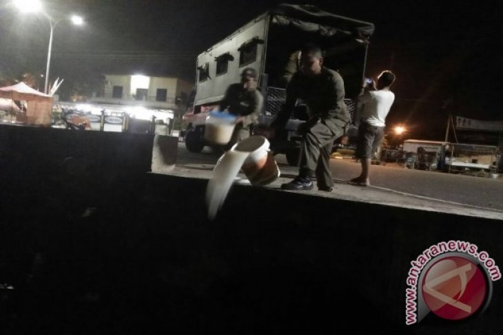 Satpol PP amankan tiga wanita penghibur