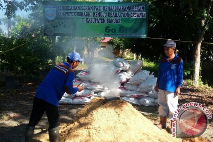 PEMBUATAN ARANG SEKAM