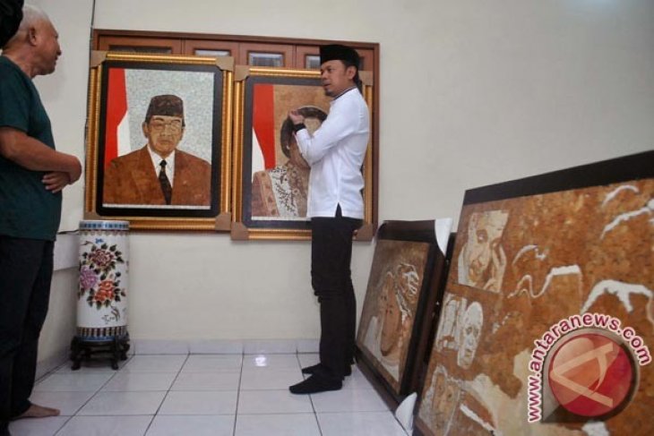 Walikota Bogor Kunjungi Pelukis Cangkang Kulit Telur