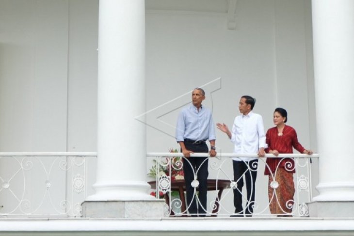 Barack Obama Dijamu di Istana Bogor