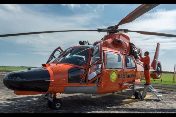 Helikopter Basarnas Terbelah Dua
