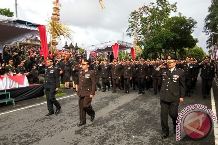 Gagahnya Defile HUT Ke-71 Bhayangkara (video)