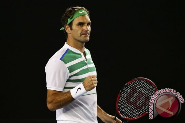 Federer kalahkan Krajinovic untuk capai 16 besar Swiss Indoors